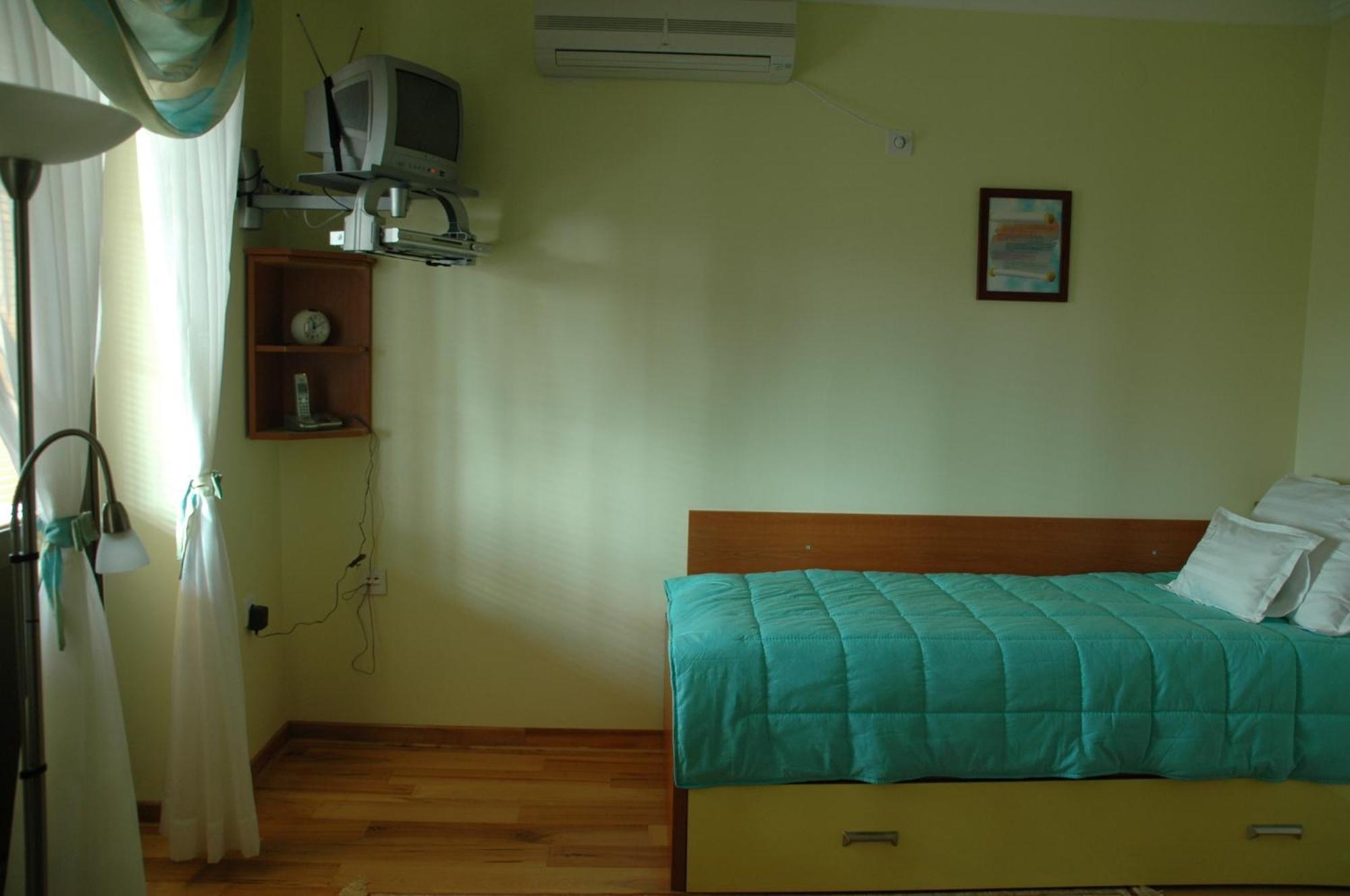 Hotel Tehnograd Кралево Экстерьер фото