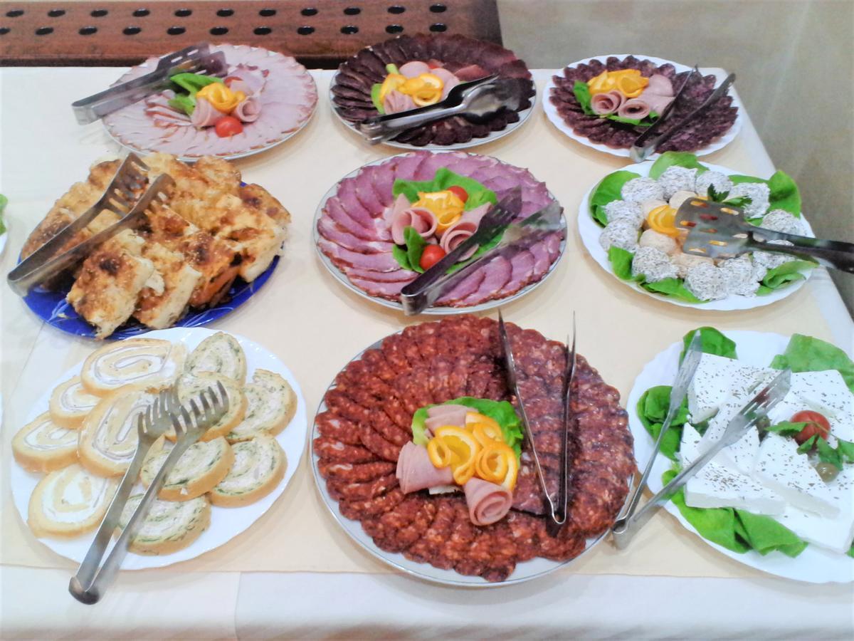 Hotel Tehnograd Кралево Экстерьер фото